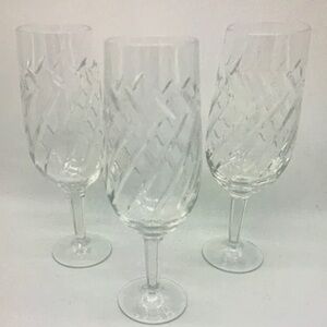 Crystal Patterned Wine Glass Set
